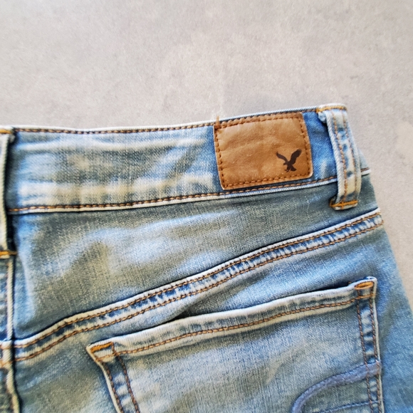 American Eagle stretch denim Shorts, size 4 - Picture 5 of 7